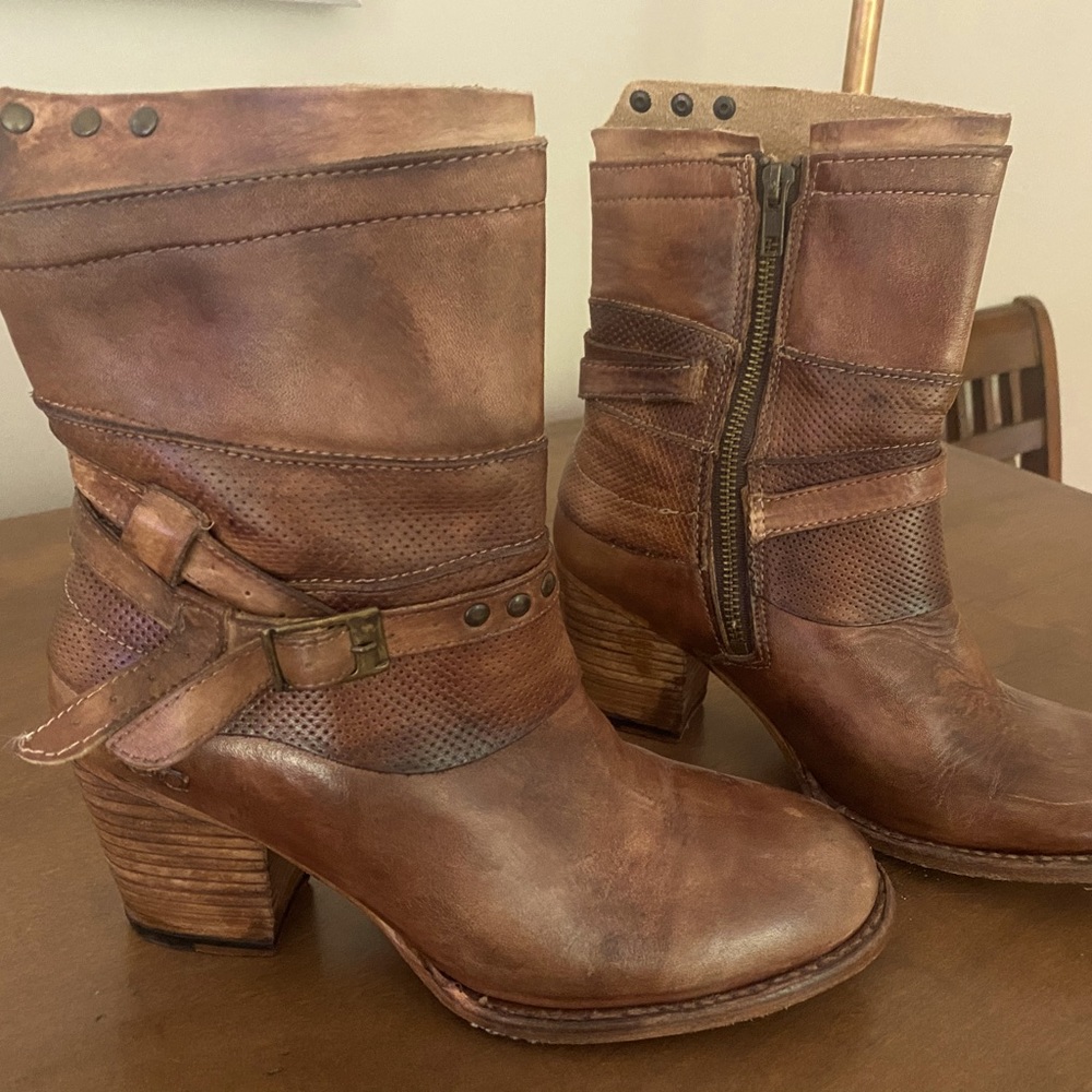 BED/STU ankle boots. Like new, wore only once.